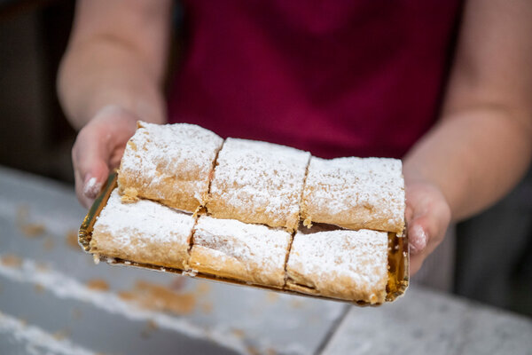Schmerstrudel